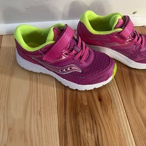 Saucony sneakers for girls size 12 1/2. Brand new without tags.